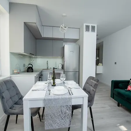 Poznan Karpia Apartment - Parking, Balcony - By Rentujemy Exterior foto